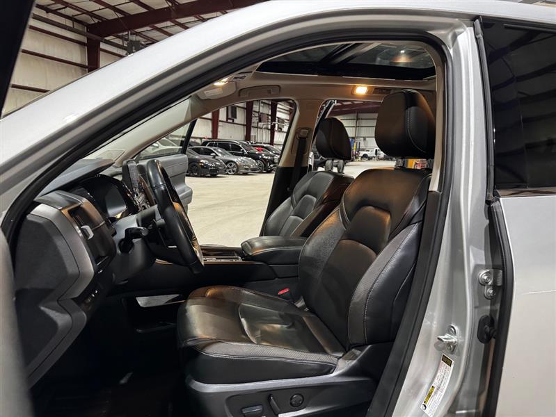 Nissan Pathfinder SL 2022