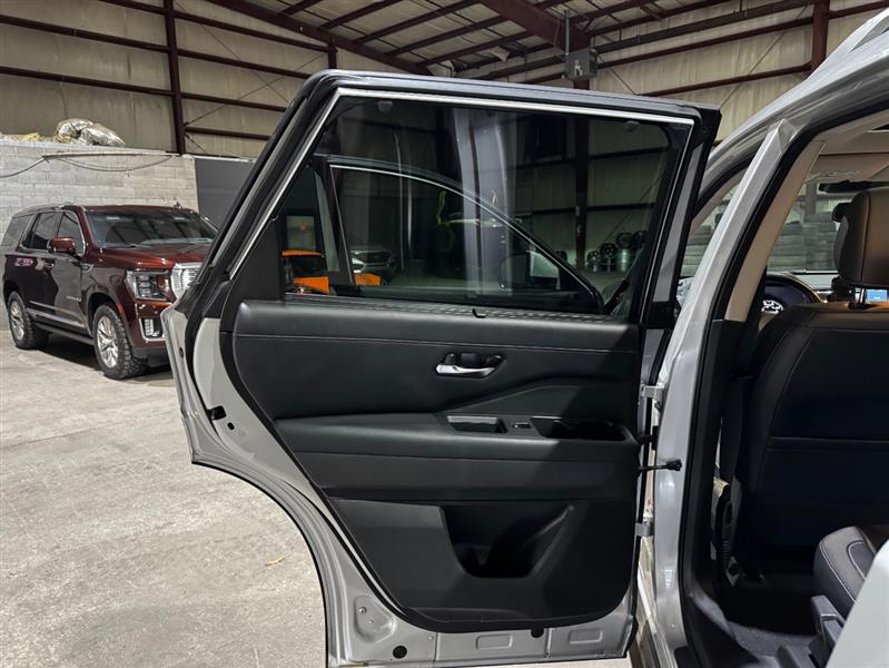 Nissan Pathfinder SL 2022