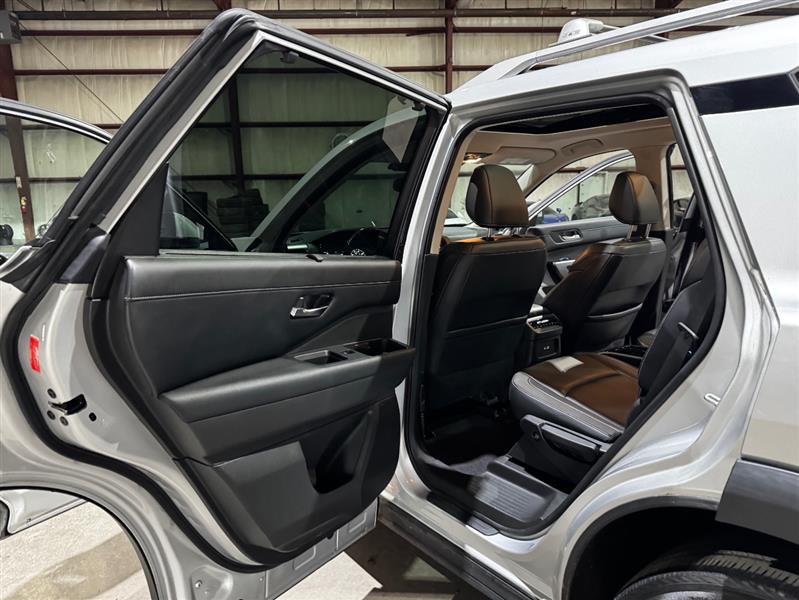 Nissan Pathfinder SL 2022