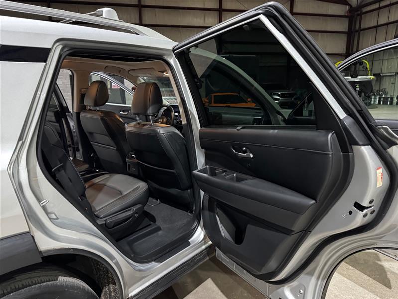 Nissan Pathfinder SL 2022