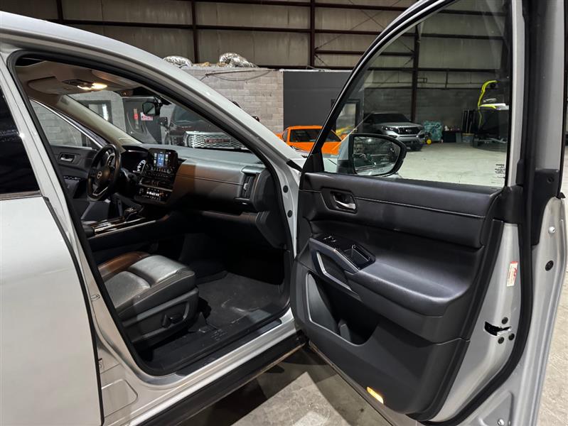 Nissan Pathfinder SL 2022