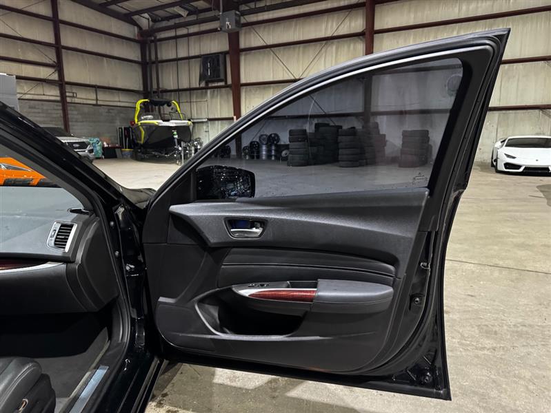 Acura TLX 8-Spd DCT 2016