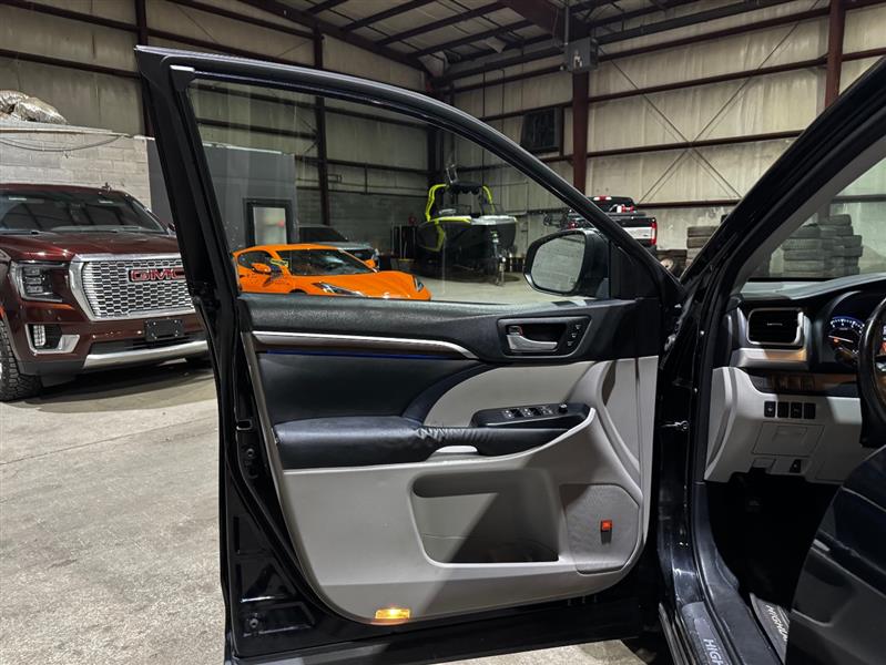 Toyota Highlander Limited Platinum AWD V6 2015