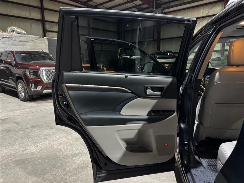 Toyota Highlander Limited Platinum AWD V6 2015