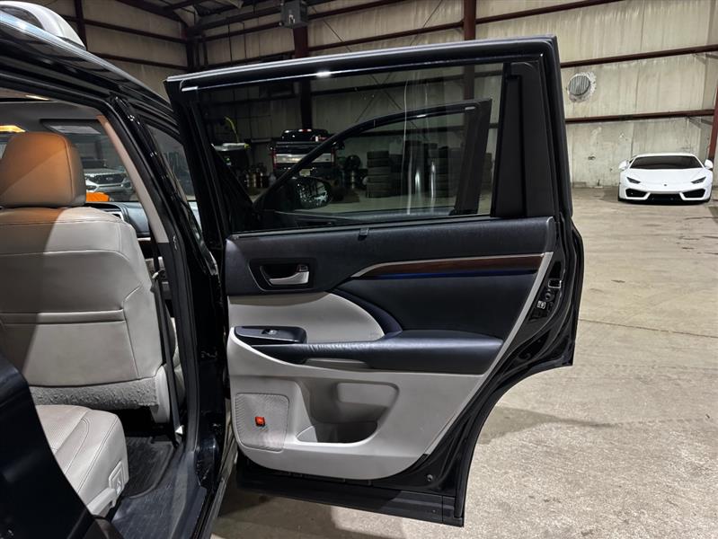 Toyota Highlander Limited Platinum AWD V6 2015