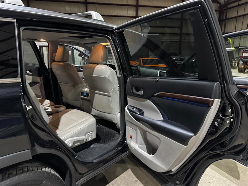 Toyota Highlander Limited Platinum AWD V6 2015
