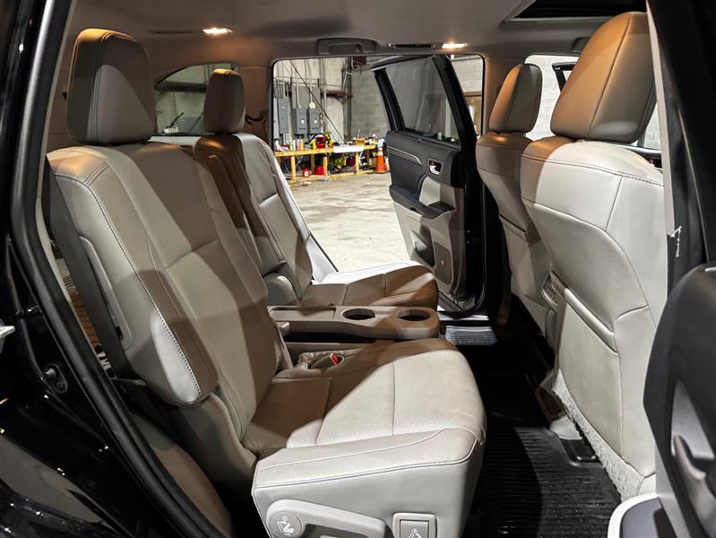 Toyota Highlander Limited Platinum AWD V6 2015