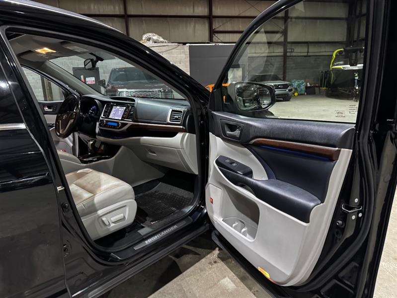 Toyota Highlander Limited Platinum AWD V6 2015