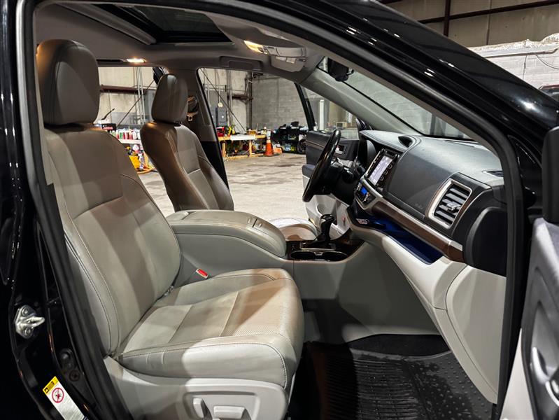 Toyota Highlander Limited Platinum AWD V6 2015