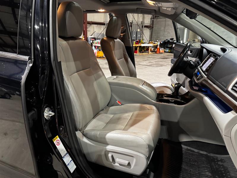 Toyota Highlander Limited Platinum AWD V6 2015