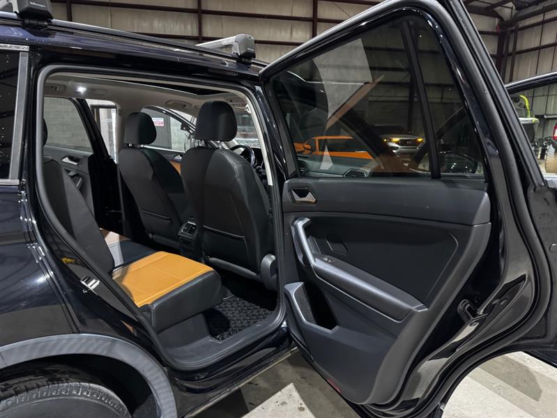 Volkswagen Tiguan SE 2018