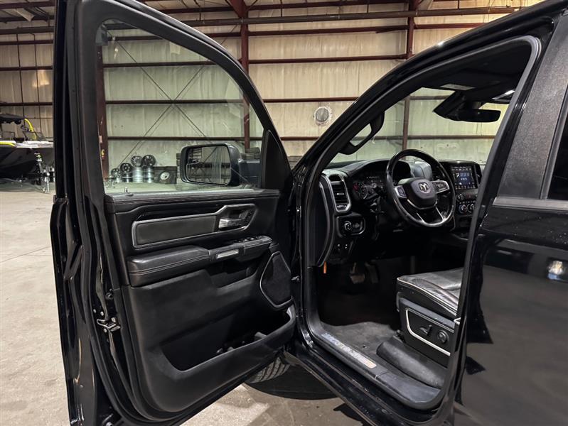 RAM 1500 Laramie Crew Cab SWB 4WD 2021