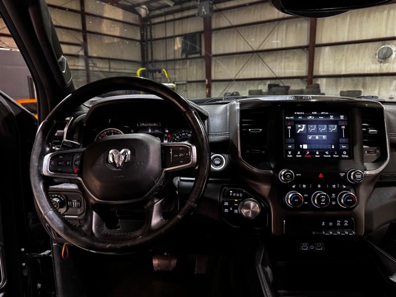 RAM 1500 Laramie Crew Cab SWB 4WD 2021