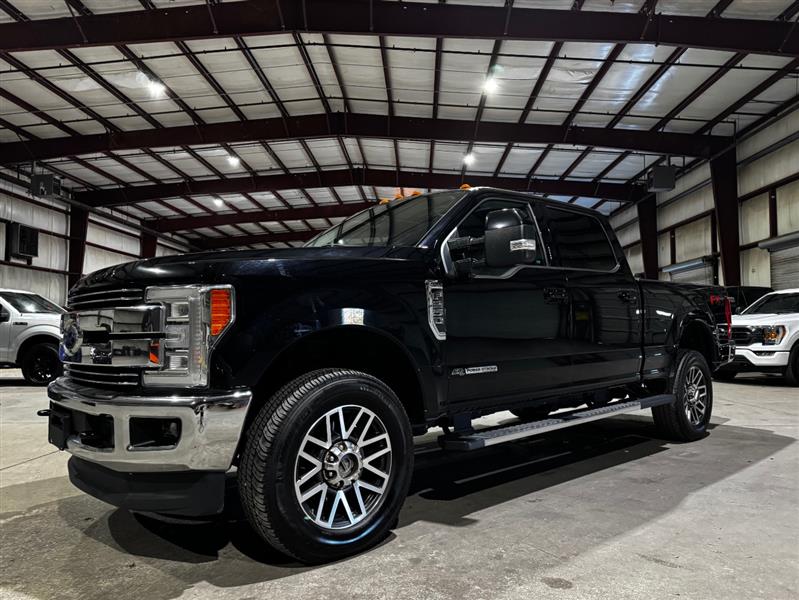 Ford F-250 SD Lariat Crew Cab 4WD 2017