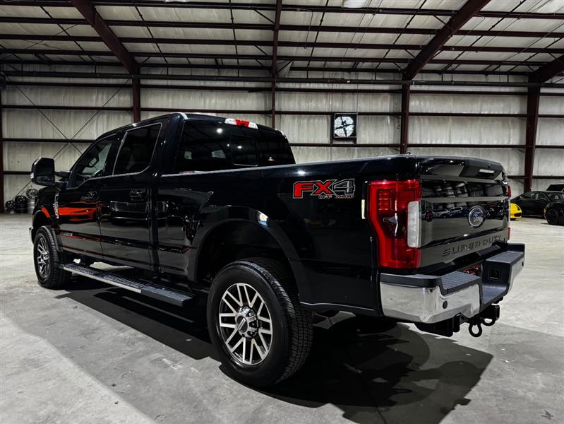 Ford F-250 SD Lariat Crew Cab 4WD 2017