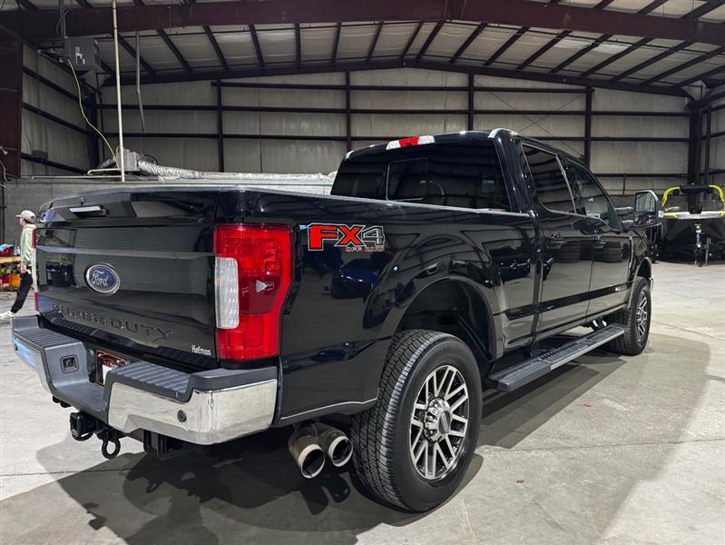 Ford F-250 SD Lariat Crew Cab 4WD 2017