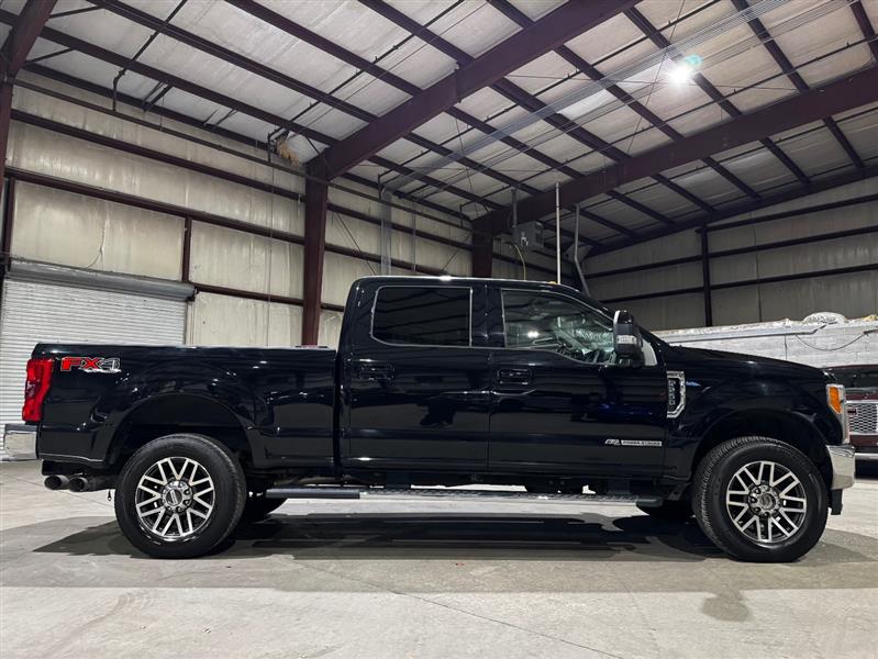 Ford F-250 SD Lariat Crew Cab 4WD 2017