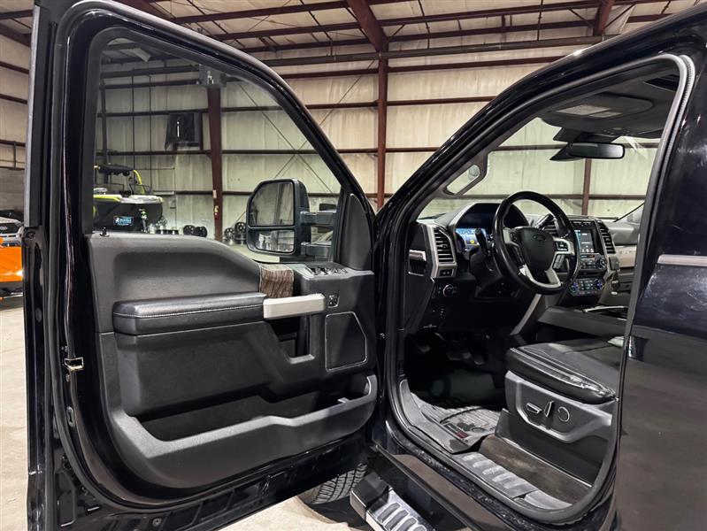 Ford F-250 SD Lariat Crew Cab 4WD 2017