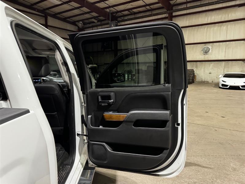 Chevrolet Silverado 1500 LTZ Crew Cab 2WD 2017