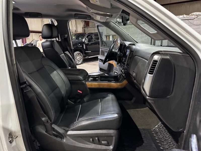 Chevrolet Silverado 1500 LTZ Crew Cab 2WD 2017