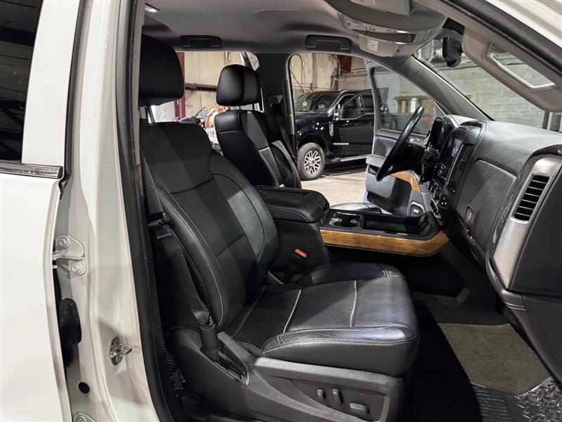 Chevrolet Silverado 1500 LTZ Crew Cab 2WD 2017