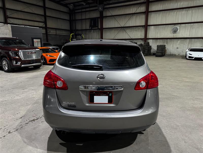 Nissan Rogue S 2WD 2011