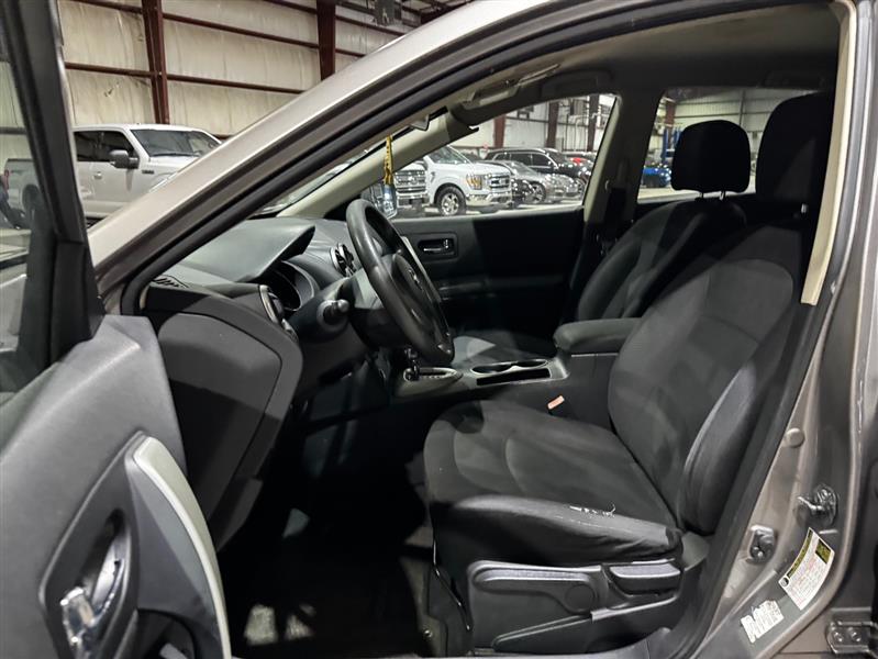 Nissan Rogue S 2WD 2011