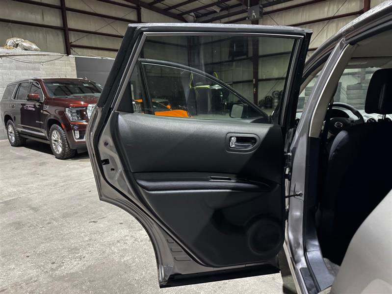 Nissan Rogue S 2WD 2011