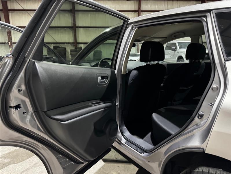 Nissan Rogue S 2WD 2011