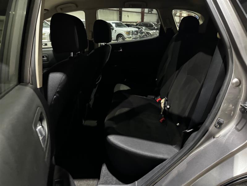 Nissan Rogue S 2WD 2011