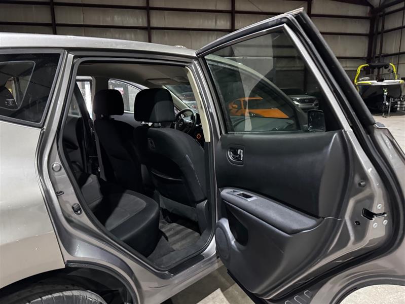 Nissan Rogue S 2WD 2011