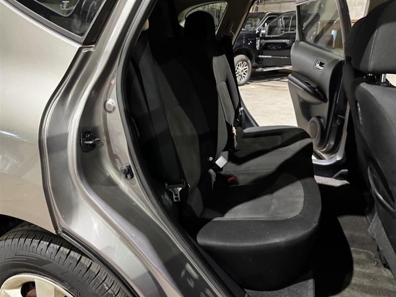 Nissan Rogue S 2WD 2011