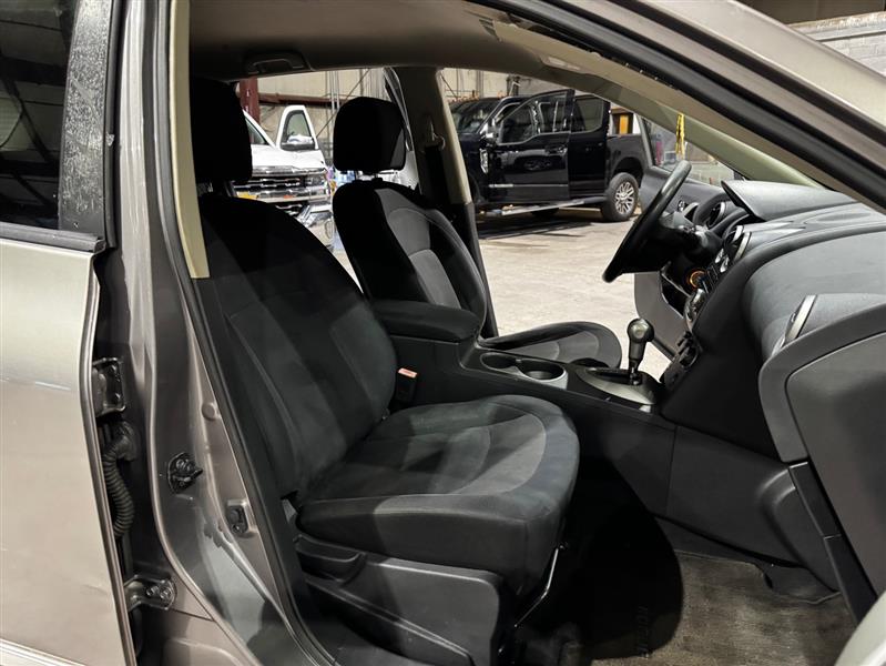 Nissan Rogue S 2WD 2011