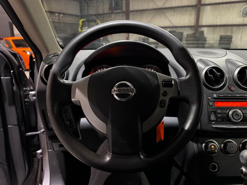 Nissan Rogue S 2WD 2011