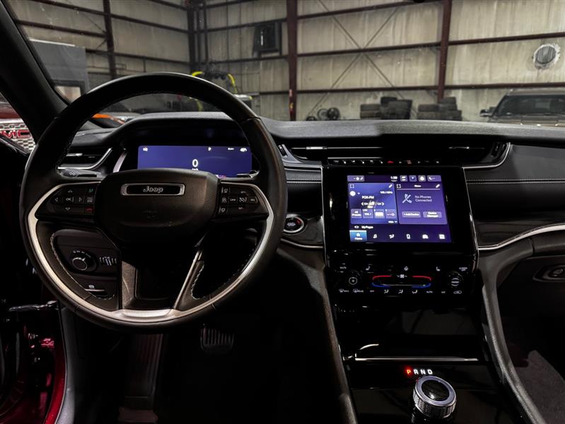 Jeep Grand Cherokee Laredo 4WD 2023