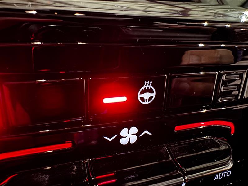 Jeep Grand Cherokee Laredo 4WD 2023