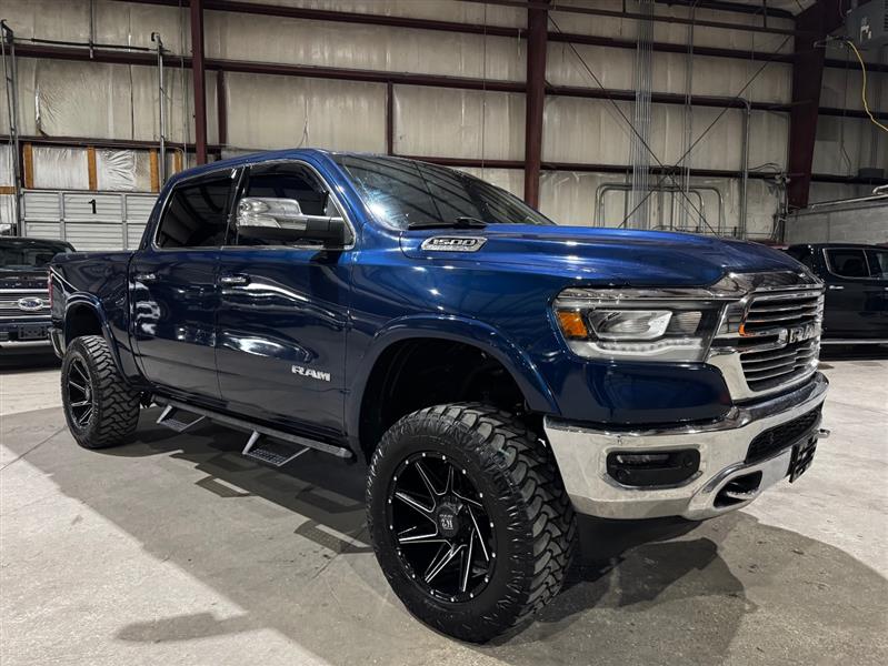 RAM 1500 Laramie Crew Cab SWB 4WD 2019