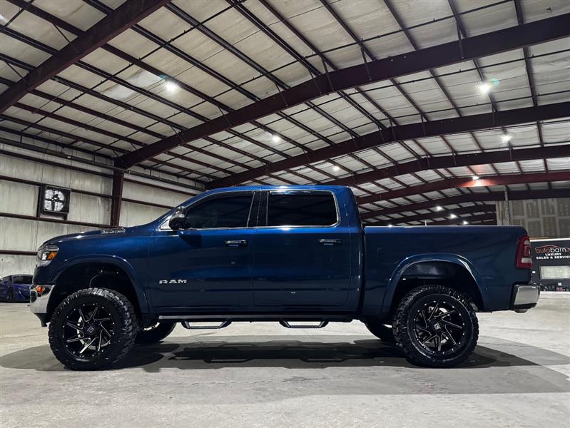 RAM 1500 Laramie Crew Cab SWB 4WD 2019