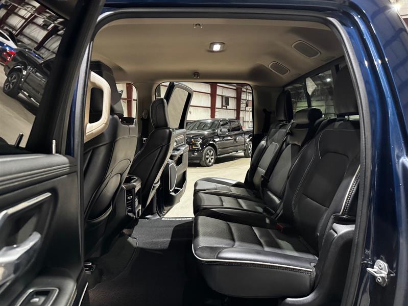 RAM 1500 Laramie Crew Cab SWB 4WD 2019