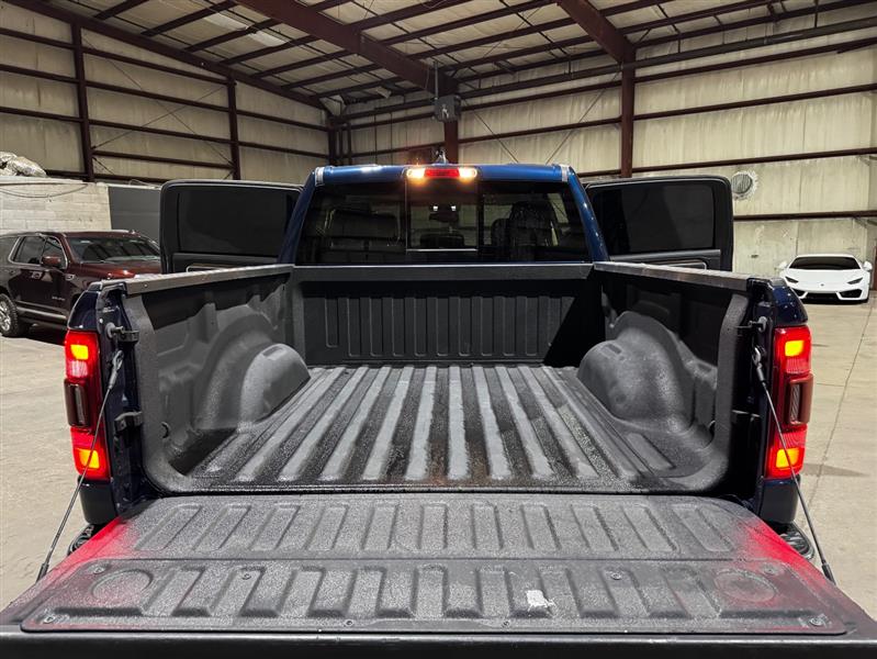 RAM 1500 Laramie Crew Cab SWB 4WD 2019