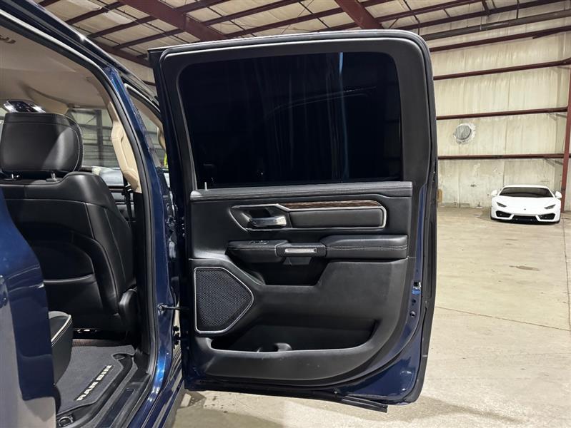 RAM 1500 Laramie Crew Cab SWB 4WD 2019