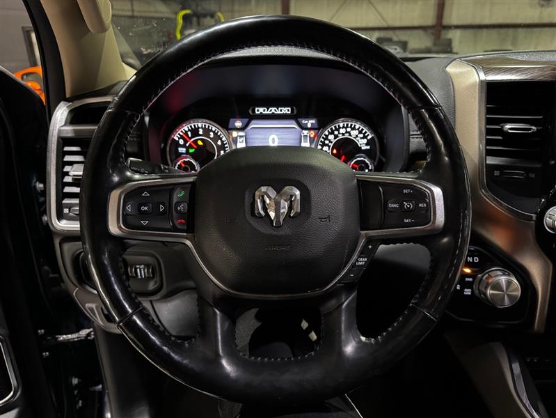 RAM 1500 Laramie Crew Cab SWB 4WD 2019