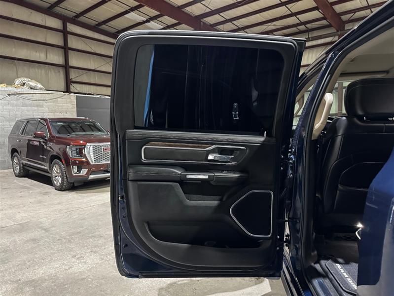 RAM 1500 Laramie Crew Cab SWB 4WD 2019