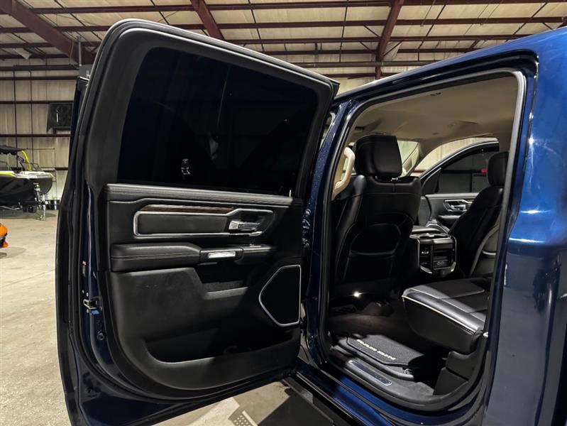 RAM 1500 Laramie Crew Cab SWB 4WD 2019