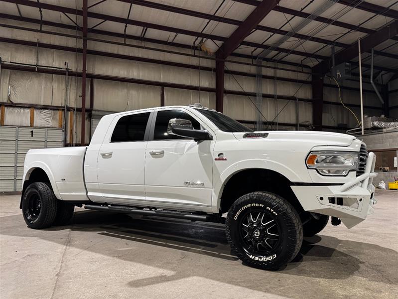 RAM 3500 Laramie Mega Cab 4WD DRW 2019