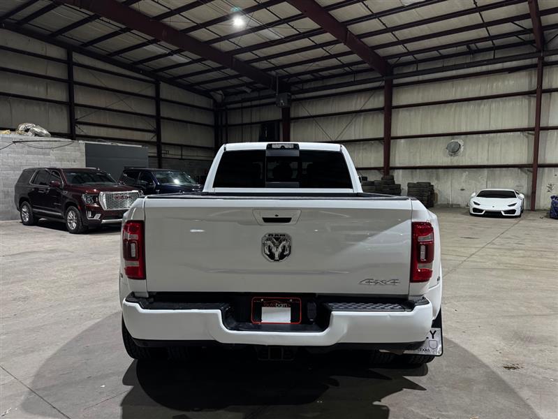 RAM 3500 Laramie Mega Cab 4WD DRW 2019