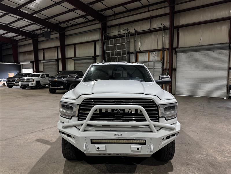RAM 3500 Laramie Mega Cab 4WD DRW 2019