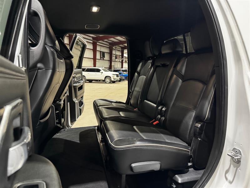 RAM 3500 Laramie Mega Cab 4WD DRW 2019