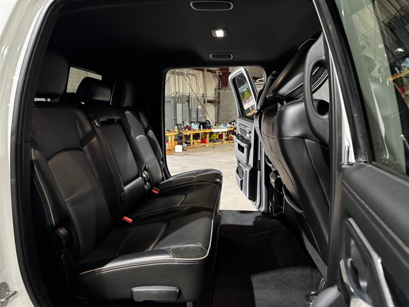 RAM 3500 Laramie Mega Cab 4WD DRW 2019