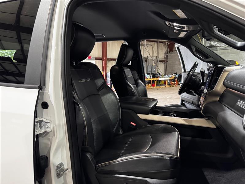 RAM 3500 Laramie Mega Cab 4WD DRW 2019
